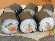 sushi rezept_hoso-maki_Gurke & Ger&auml;ucherter Lachs 